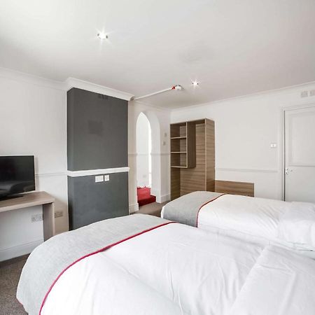 The Connaught Hotel Wolverhampton Dış mekan fotoğraf