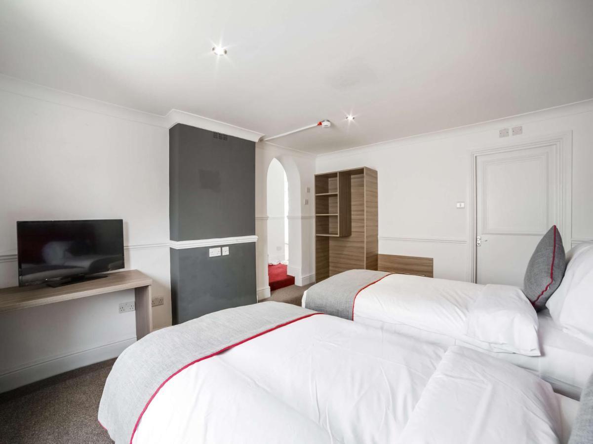 The Connaught Hotel Wolverhampton Dış mekan fotoğraf